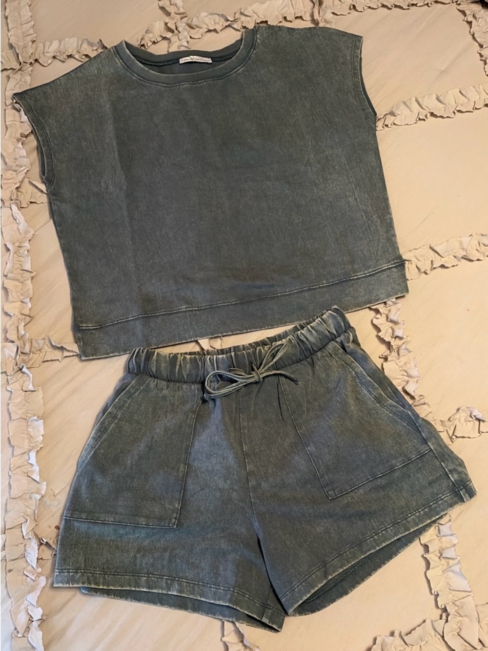 Zenana Outfitters NWOT Mineral  Washed Charcoal Top & Short Set Size S - Picture 2 of 11